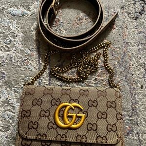 Gucci Tan and Gold Crossbody Bag or waist Fanny bag purse removable belt new